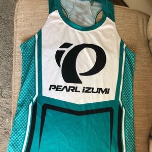 Pearl Izumi running tank. Size Med.